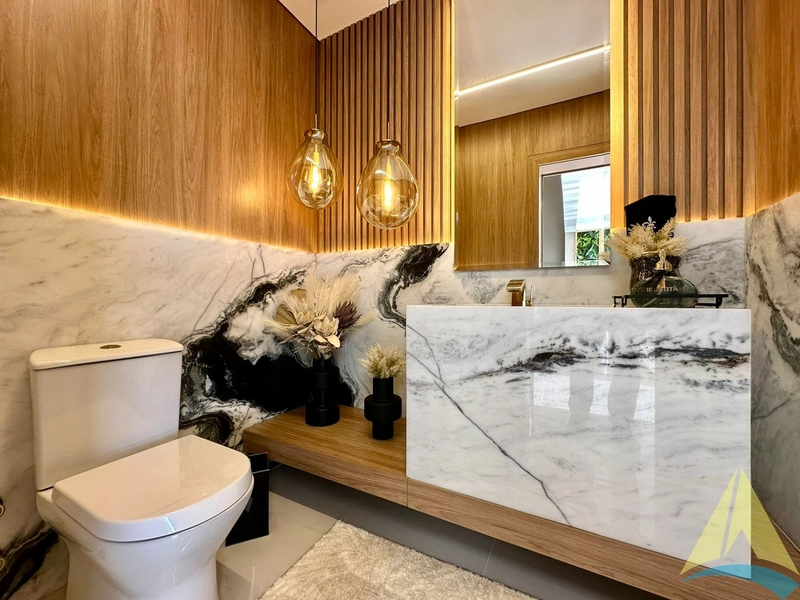 Casa com cinco suítes e piscina: 30ª foto da galeria de imagens do imóvel