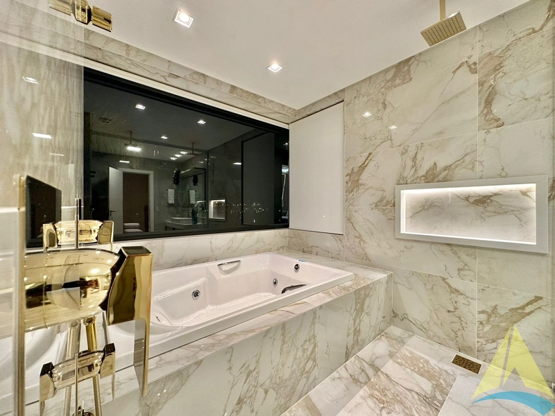 Casa com cinco suítes e piscina: 53ª foto da galeria de imagens do imóvel