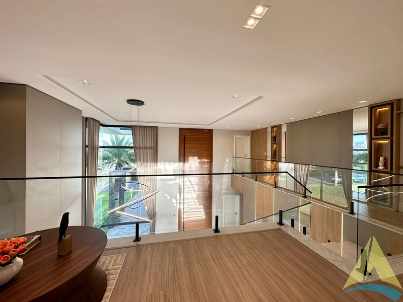 Casa com cinco suítes e piscina: 21ª foto da galeria de imagens do imóvel