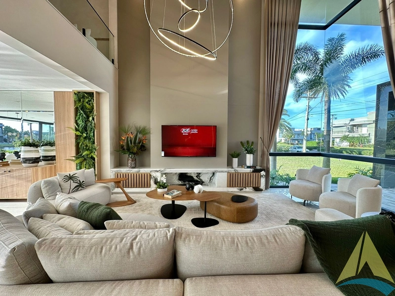 Casa com cinco suítes e piscina: 7ª foto da galeria de imagens do imóvel