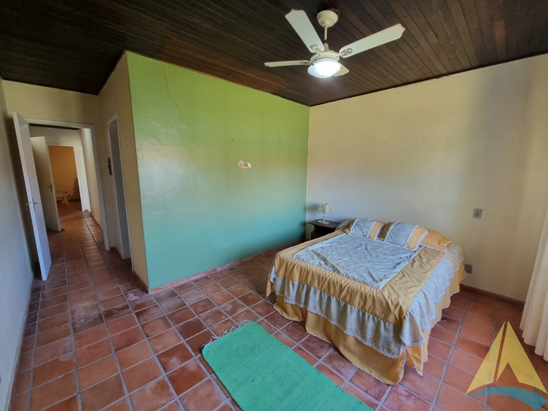 Quatro dormitórios, mobiliada, com piscina!: 2ª foto da galeria de imagens do imóvel