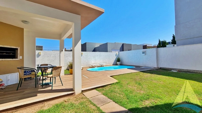 Cinco dormitórios, duas suítes, com piscina!: 2ª foto da galeria de imagens do imóvel