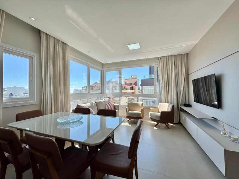 Apartamento mobiliado de alto padrão com 3 dormitórios na Zona Nova.