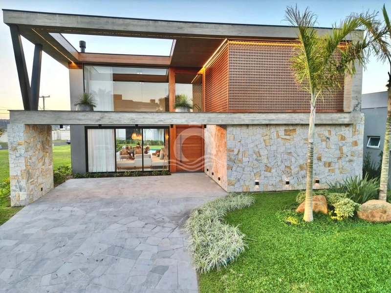 Mansão em Condominio Fechado - Enseada - Xangrilá