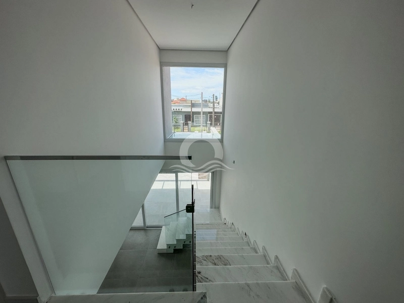SOBRADO A 03 QUADRAS DO MAR E PRÓXIMO AO CENTRO DE CAPÃO DA CANOA: 18ª foto da galeria de imagens do imóvel