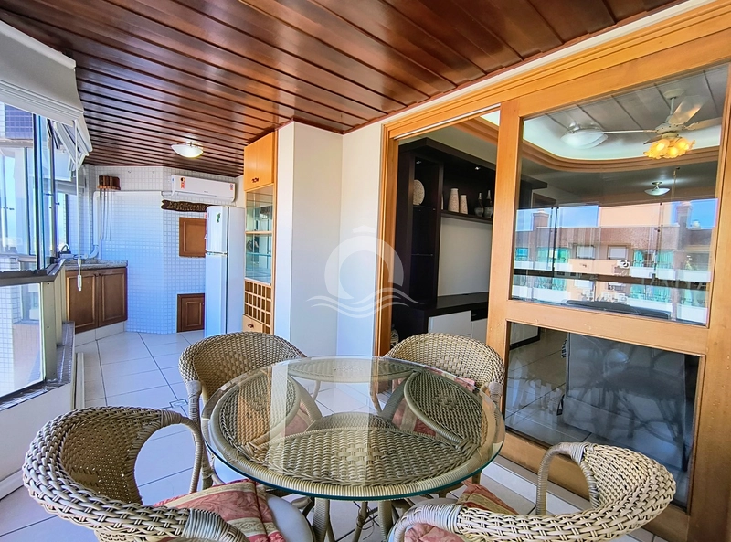 Apartamento gigante com vista mar e serra na praia de Capão da Canoa