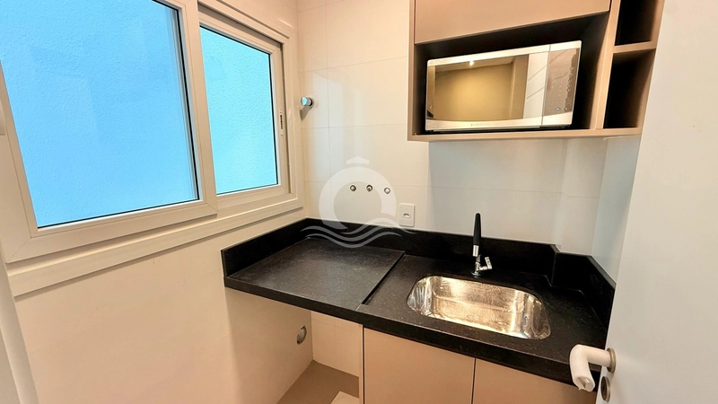 1 DORMITÓRIO MOBILIADO E DECORADO