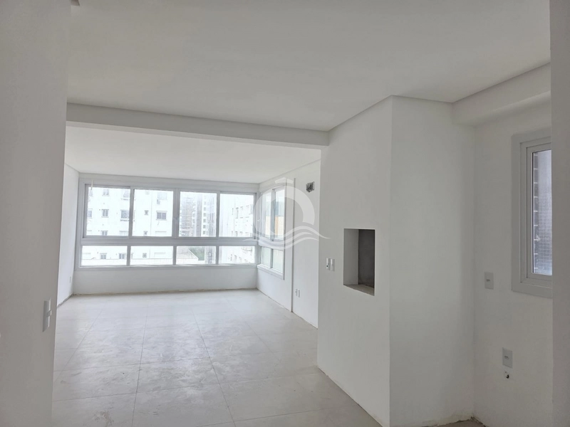 Apartamento 2 Dormitórios uma Quadra do Mar: 2ª foto da galeria de imagens do imóvel