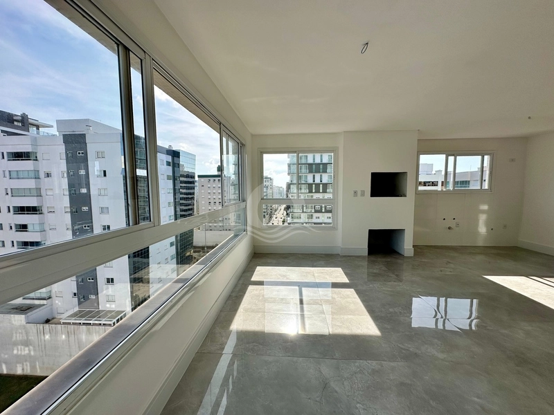 Apartamento novo em zona nobre