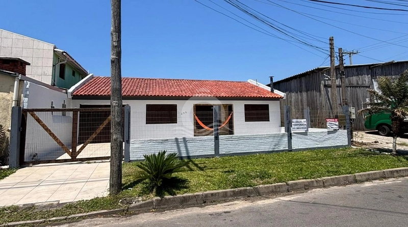 CASA LADO MAR -- CAPAO DA CANOA: 1ª foto da galeria de imagens do imóvel