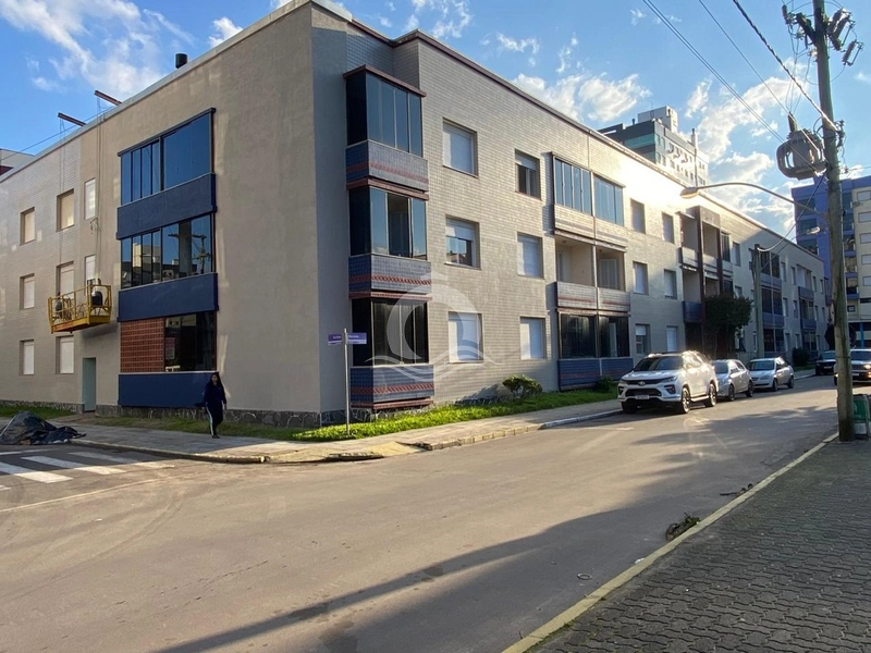 LINDO APARTAMENTO FRENTE A PRAÇA DO MINI GOLFE