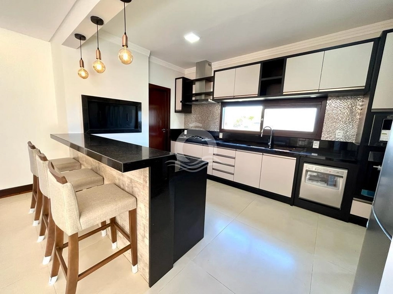 EXCELENTE CASA EM XANGRI-LÁ COM PISCINA: 10ª foto da galeria de imagens do imóvel