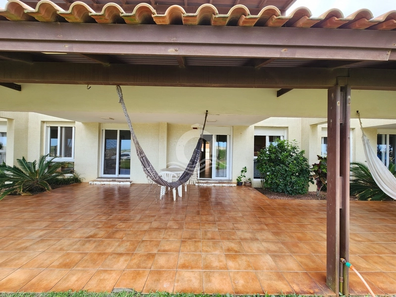 PÉ NA AREIA !!! APARTAMENTO TÉRREO BEIRA MAR CENTRO: 1ª foto da galeria de imagens do imóvel