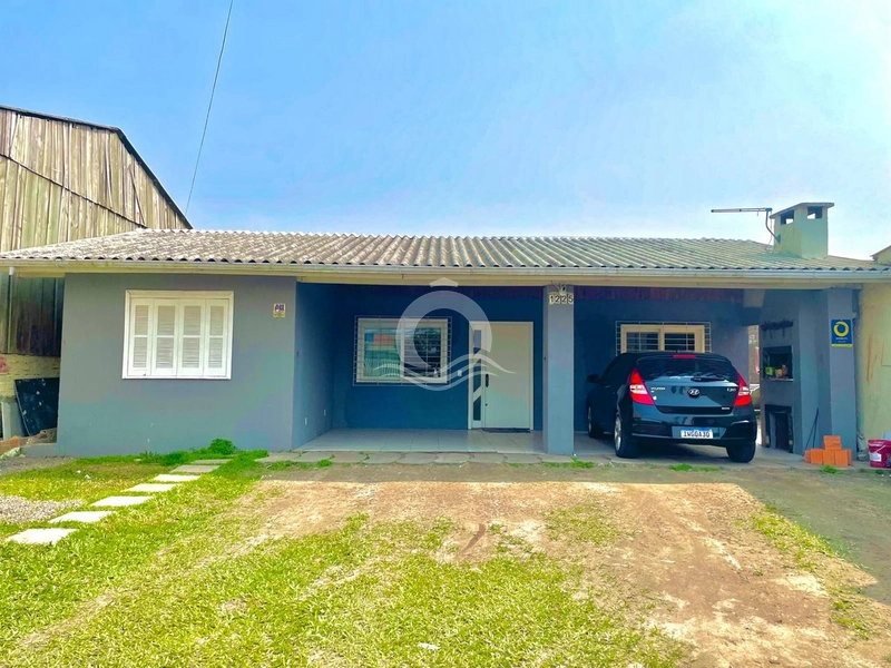 CASA A VENDA AO LADO DA AV. CENTRAL DE CAPÃO DA CANOA: 1ª foto da galeria de imagens do imóvel