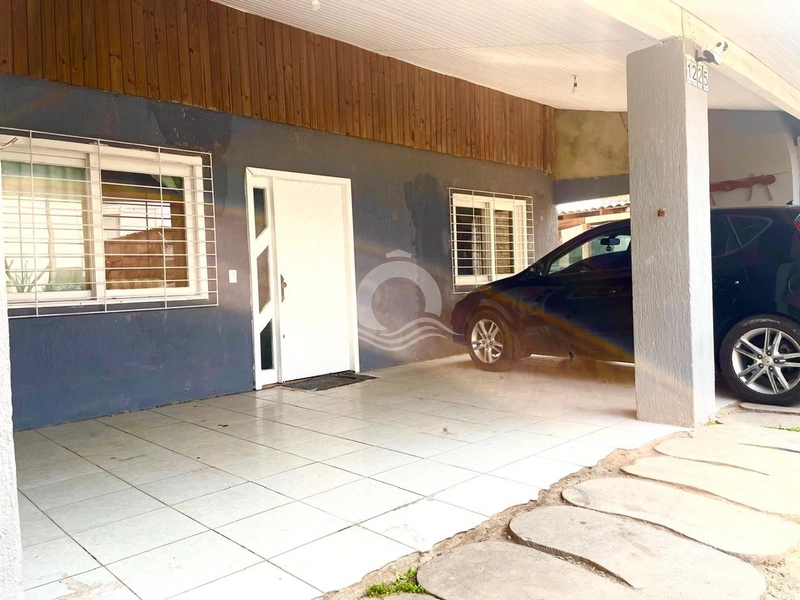 CASA A VENDA AO LADO DA AV. CENTRAL DE CAPÃO DA CANOA: 2ª foto da galeria de imagens do imóvel