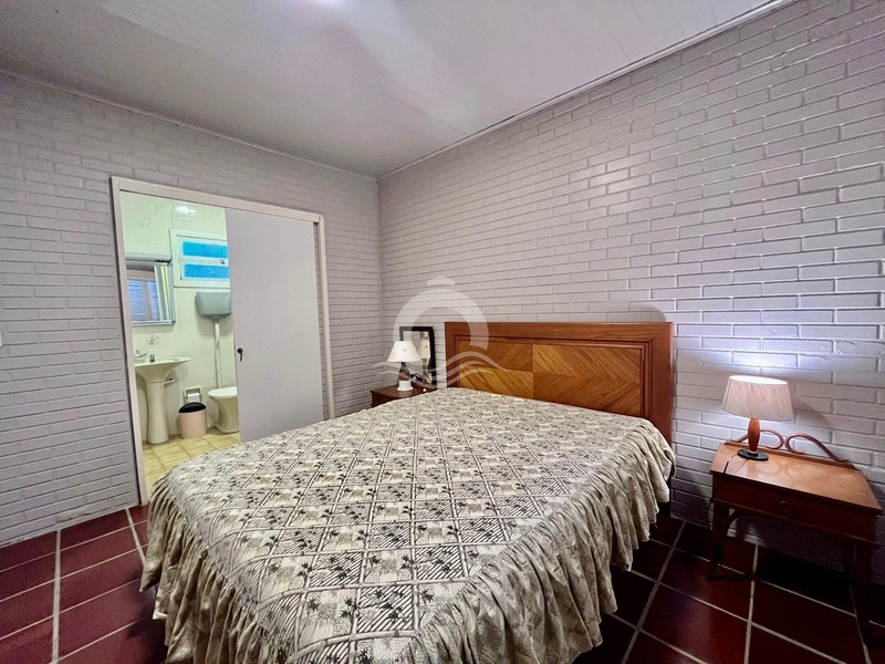 Casa com Piscina a uma quadra do Mar: 24ª foto da galeria de imagens do imóvel