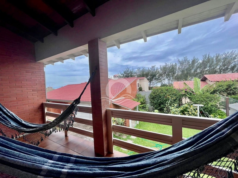 Casa com Piscina a uma quadra do Mar: 30ª foto da galeria de imagens do imóvel