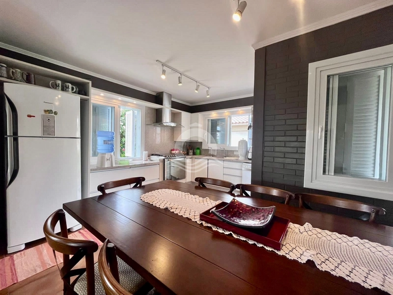 Casa com Piscina a uma quadra do Mar: 15ª foto da galeria de imagens do imóvel