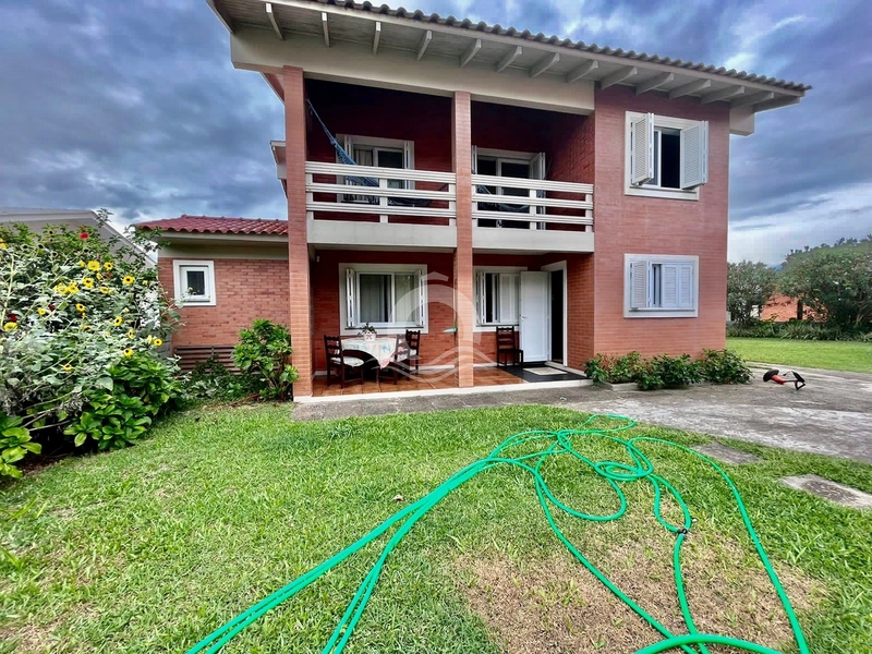 Casa com Piscina a uma quadra do Mar: 44ª foto da galeria de imagens do imóvel