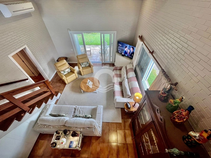 Casa com Piscina a uma quadra do Mar: 28ª foto da galeria de imagens do imóvel