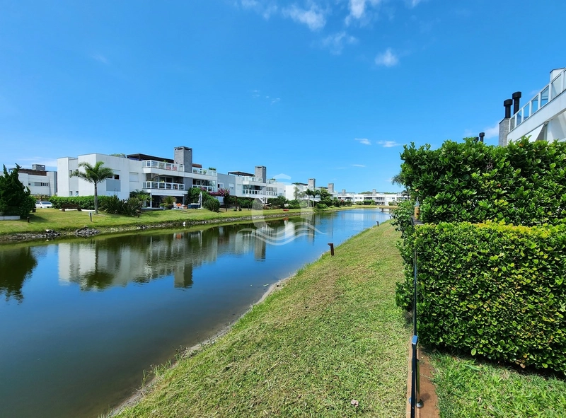 Apartamento decorado no Rossi Atlântida, beira lago!: 8ª foto da galeria de imagens do imóvel