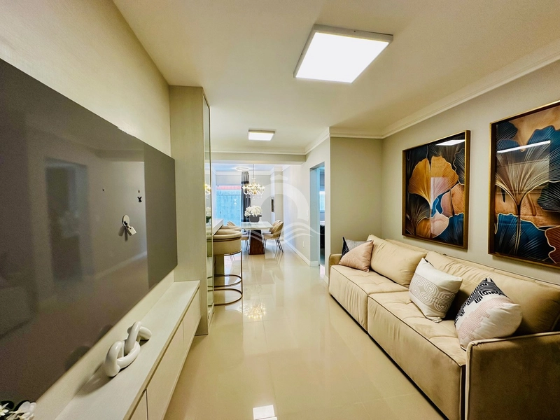 Apartamento no centro de Capão, decorado e com terraço