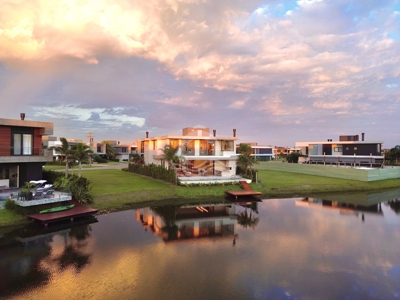 Casa 6 quartos vista lago mobiliada venda Sense Xangri-Lá: 2ª foto da galeria de imagens do imóvel