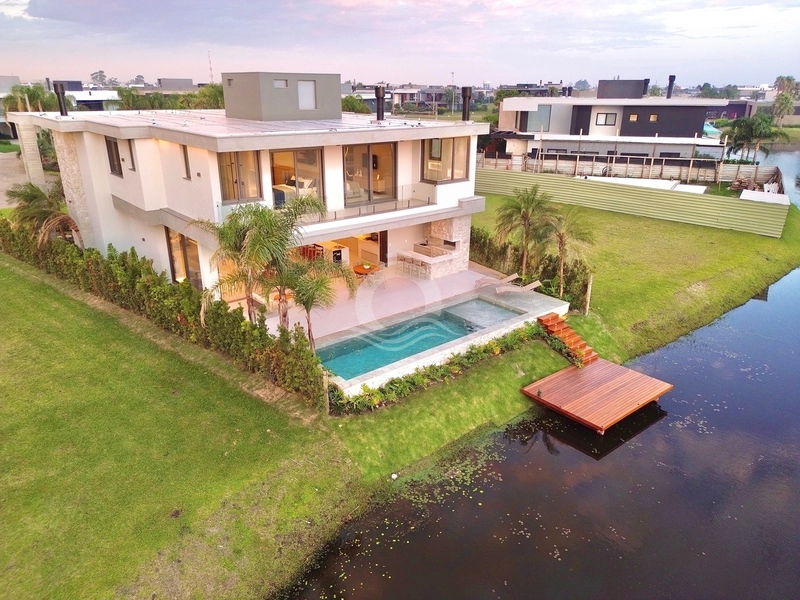 Casa 6 quartos vista lago mobiliada venda Sense Xangri-Lá: 7ª foto da galeria de imagens do imóvel