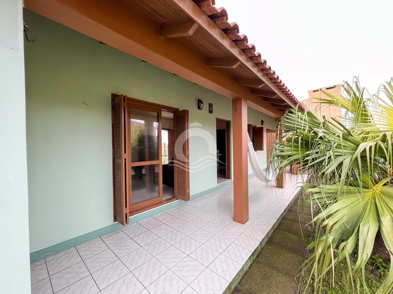 Casa de Esquina a Poucos Metros do Mar - Oportunidade Única no Litoral: 5ª foto da galeria de imagens do imóvel