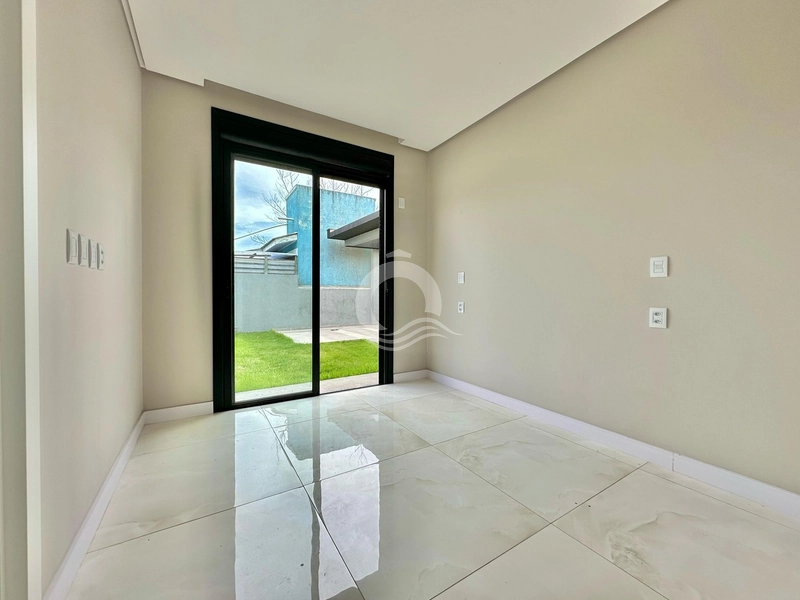 Casa com 03 suítes junto ao mar de Capão da Canoa: 11ª foto da galeria de imagens do imóvel
