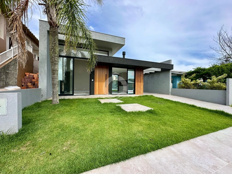 Casa com 03 suítes junto ao mar de Capão da Canoa: 3ª foto da galeria de imagens do imóvel