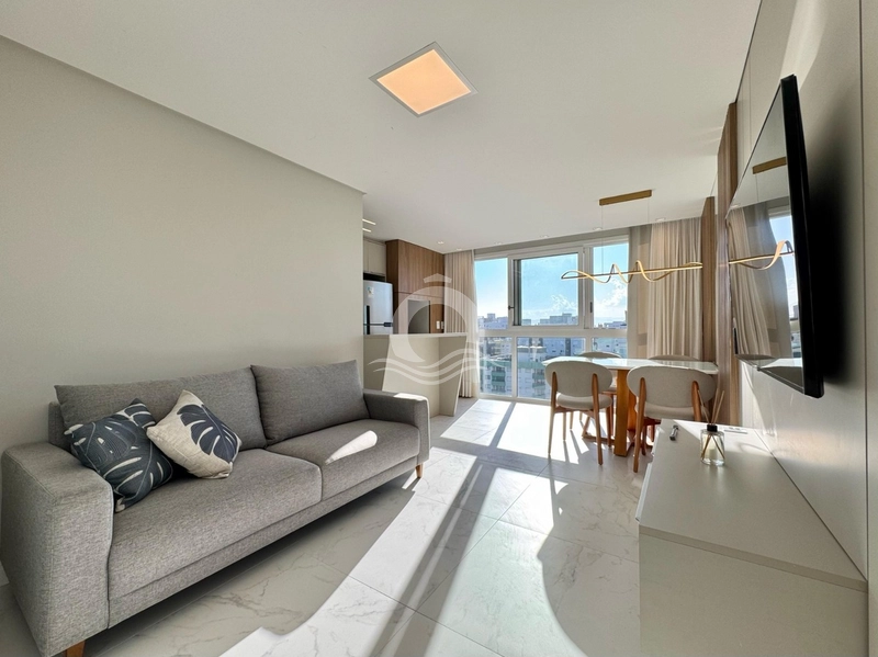 MOBILIADO JUNTO A PRAÇA