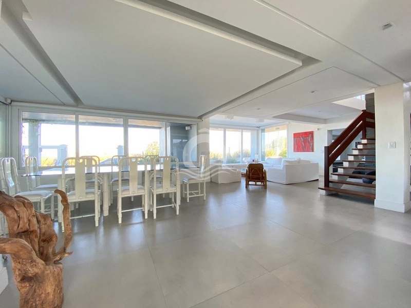 Luxuosa Casa Beira-Mar em Xangri-Lá.: 2ª foto da galeria de imagens do imóvel