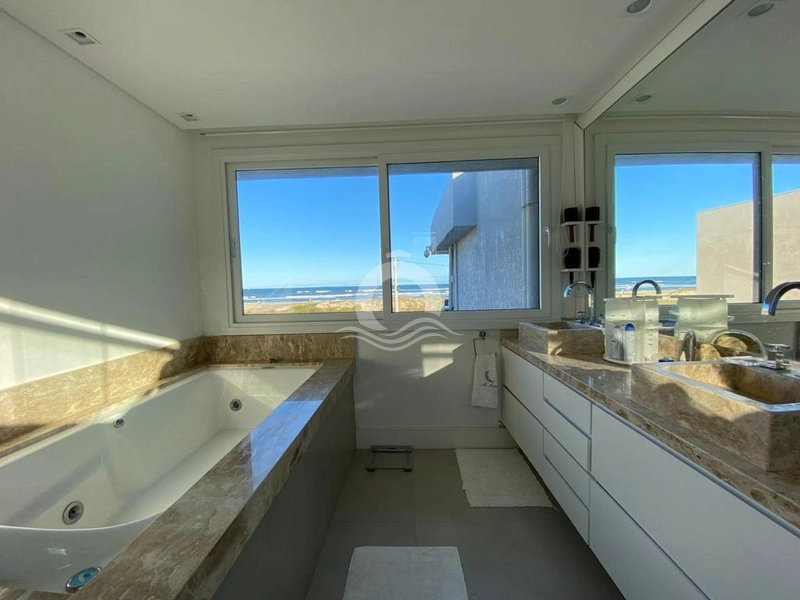 Luxuosa Casa Beira-Mar em Xangri-Lá.: 32ª foto da galeria de imagens do imóvel