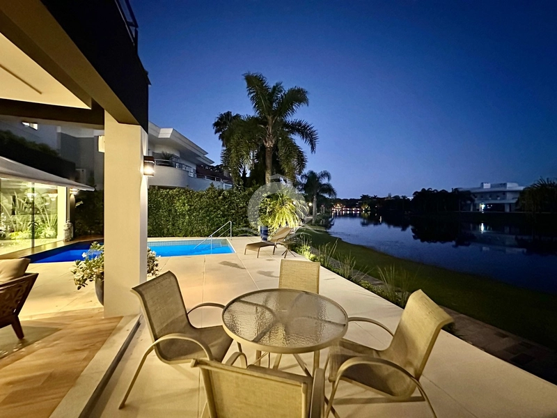 Casa Cond. 6D (6S) - 516m² - Vista Lago e Mobiliada - Atlântida