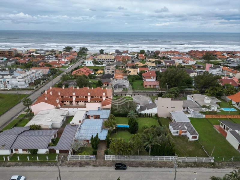 Uma verdadeira mansão térrea em Xangri-lá bem próximo ao mar e a praia: 31ª foto da galeria de imagens do imóvel