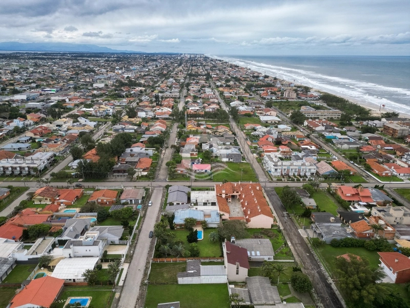 Uma verdadeira mansão térrea em Xangri-lá bem próximo ao mar e a praia: 34ª foto da galeria de imagens do imóvel
