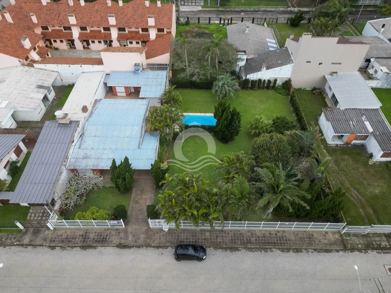 Uma verdadeira mansão térrea em Xangri-lá bem próximo ao mar e a praia: 30ª foto da galeria de imagens do imóvel