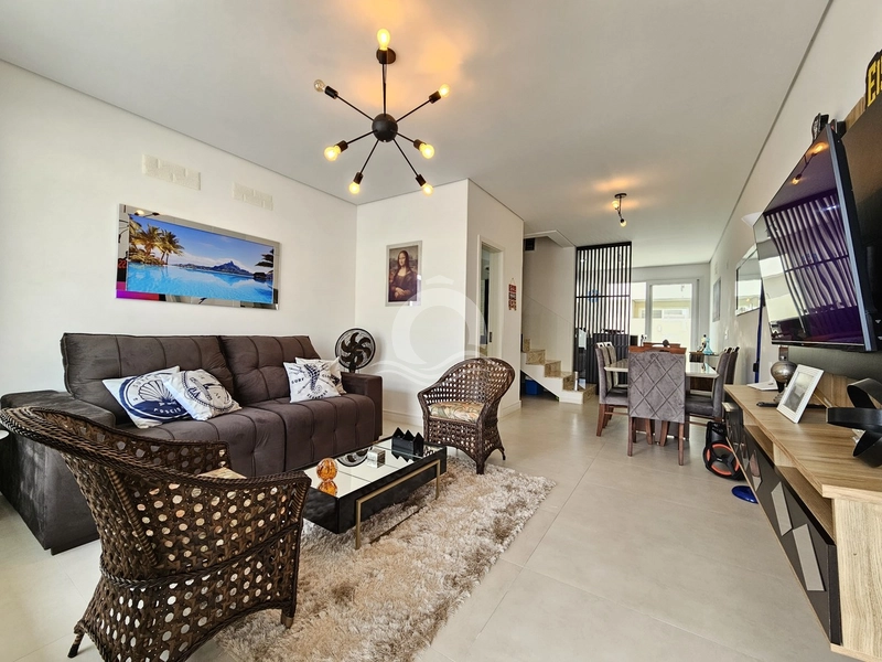 Imbatível: Casa com 2 Suítes pelo Melhor Preço do Condomínio