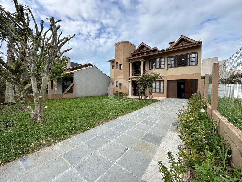 Casa 4 quartos mobiliada de esquina venda Centro Xangri-Lá