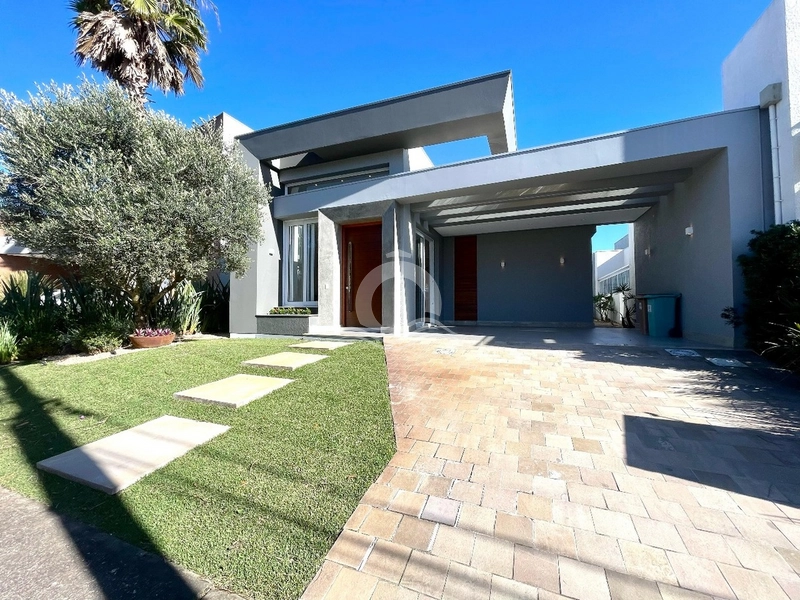 CASA MOBILIADA E DECORADA Á BEIRA LAGO