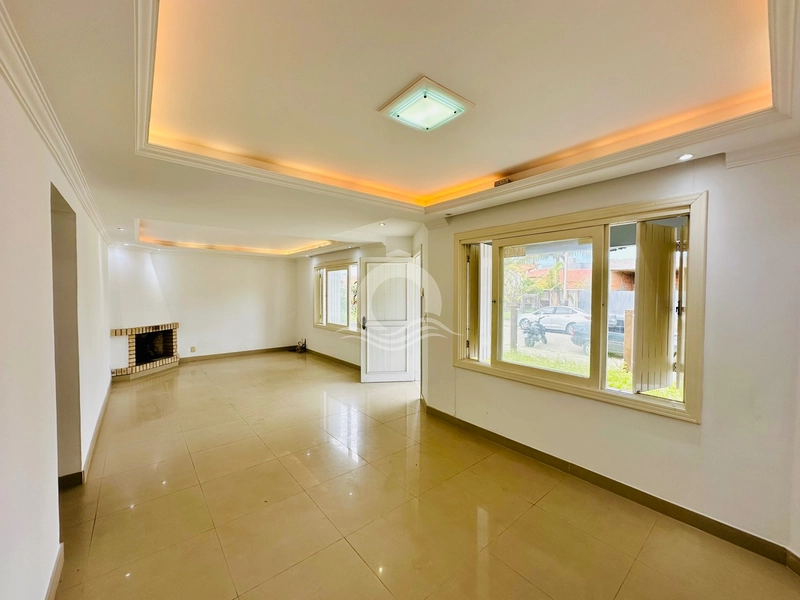 Casa à venda em área nobre e central de Xangri-Lá!: 5ª foto da galeria de imagens do imóvel