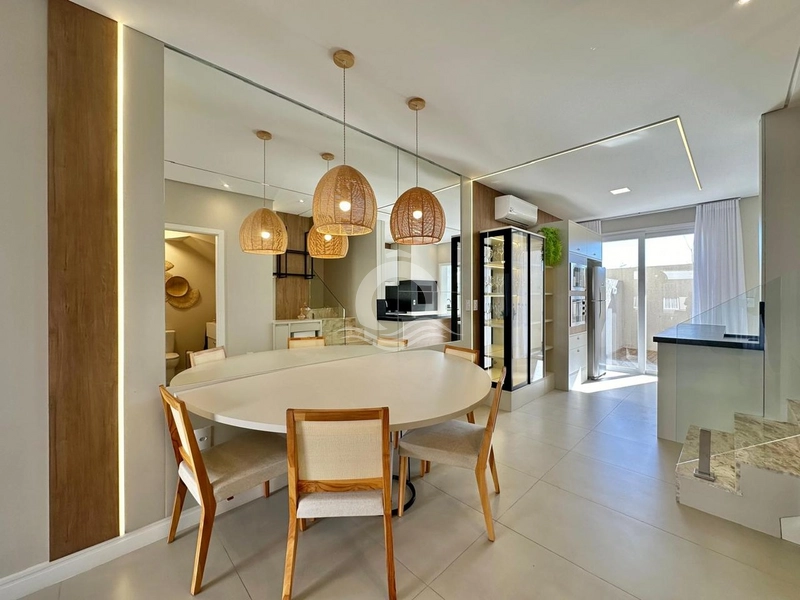 CASA EM CONDOMÍNIO FECHADO MOBILIADA E DECORADA COM 60 MESES PRA PAGAR: 1ª foto da galeria de imagens do imóvel