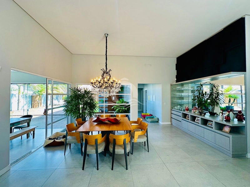 Casa padrão condomínio em bairro nobre: 10ª foto da galeria de imagens do imóvel