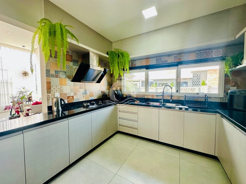 Casa padrão condomínio em bairro nobre: 15ª foto da galeria de imagens do imóvel