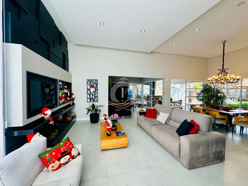 Casa padrão condomínio em bairro nobre: 6ª foto da galeria de imagens do imóvel