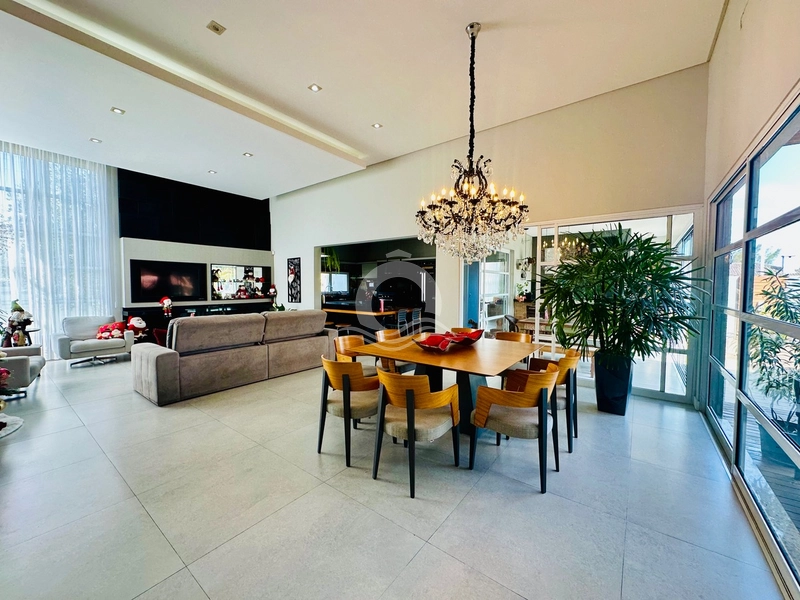 Casa padrão condomínio em bairro nobre: 14ª foto da galeria de imagens do imóvel