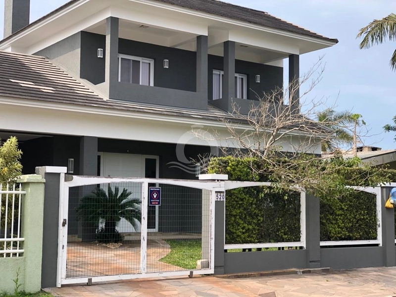 Casa 4 quartos mobiliada com piscina venda Centro Xangri-Lá: 1ª foto da galeria de imagens do imóvel