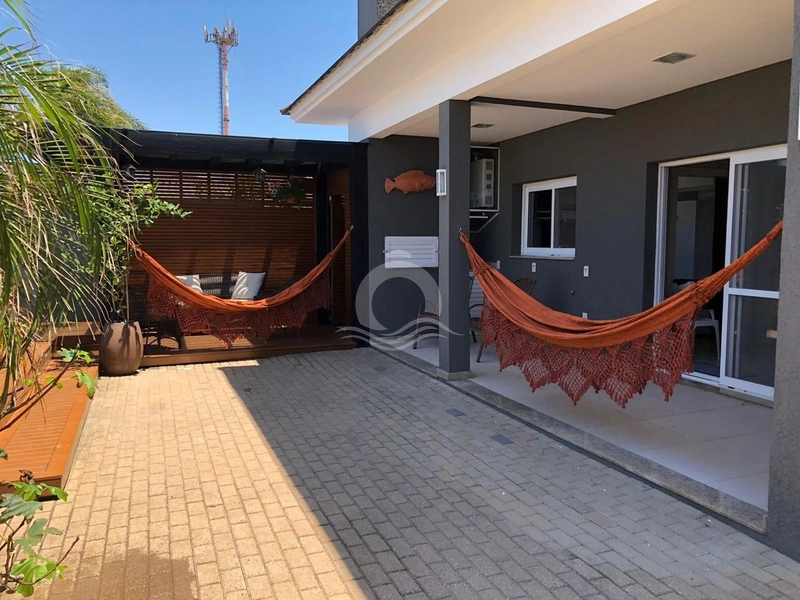 Casa 4 quartos mobiliada com piscina venda Centro Xangri-Lá: 2ª foto da galeria de imagens do imóvel