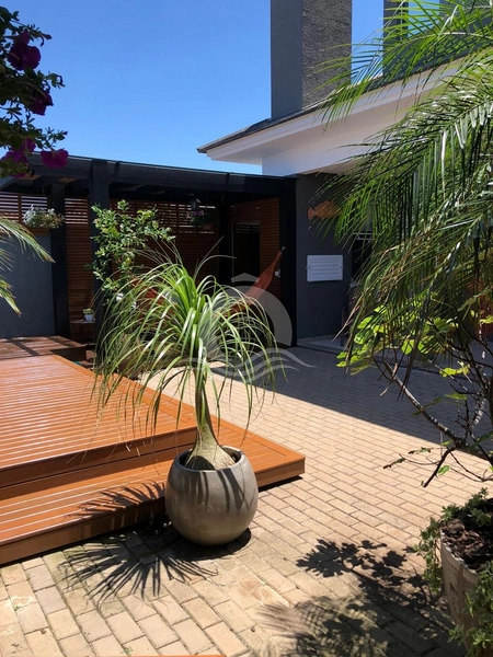 Casa 4 quartos mobiliada com piscina venda Centro Xangri-Lá: 9ª foto da galeria de imagens do imóvel